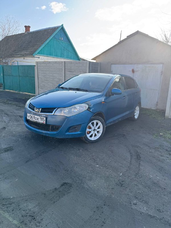 Продам ЗАЗ Forza 2015-го года мотор 1.5 кпп ходовая в отличном состоянии (буксует сцепление требует ...