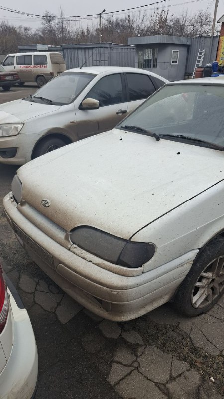 Продам машину Ваз 2113 на разбор или как донора. Авто находится в г.Мариуполь. Машину понесло на ско...