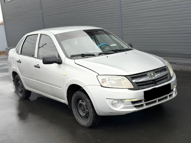 Продам Гранту 2012г на хорошем ходу без вложений,новая зима 310.000...