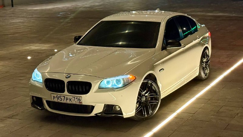 Бумерок 2012/2013 3.0 дизель, полный привод Жирная комплектация Зеленая тека Вся в броне Новые ...