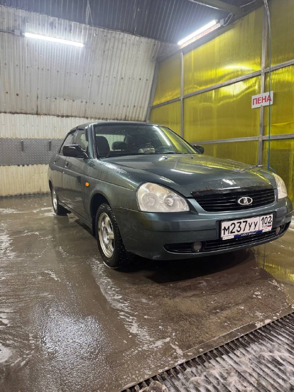 LADA Priora 2008 года 16 кл мотор 2 эсп эур рабочий ! Пробег 180 т.км на приборке , стаканы хоро...