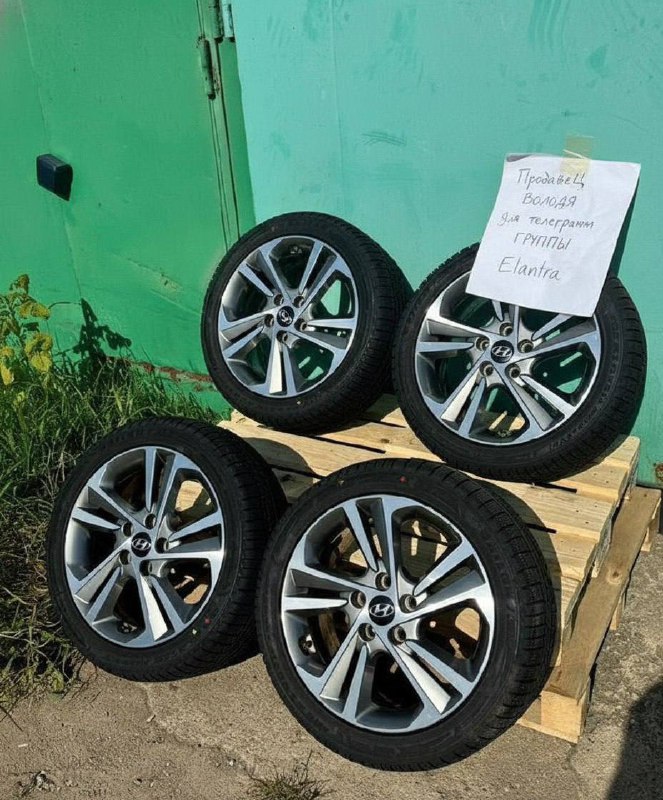 Продам Комплект зимних колёс с новой резиной пробег 0 км 
225/45 R17 Sailun Ice Blazer Alpine EVO 1 ...