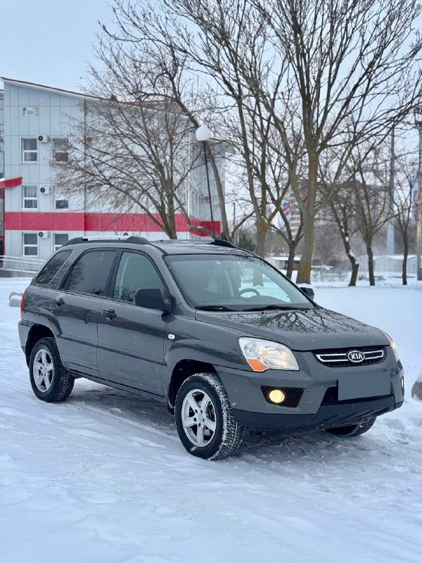 Продаю Kia Sportage 2010 года, 2.0 бензин, механика, передний привод. Пробег 207 735 км, один владел...