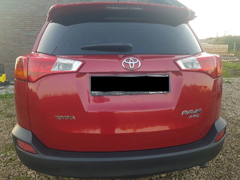 Продам Toyota RAV4 в отличном состоянии. Цвет - красный. Год выпуска - 2013. Пробег - 170 000 киломе...