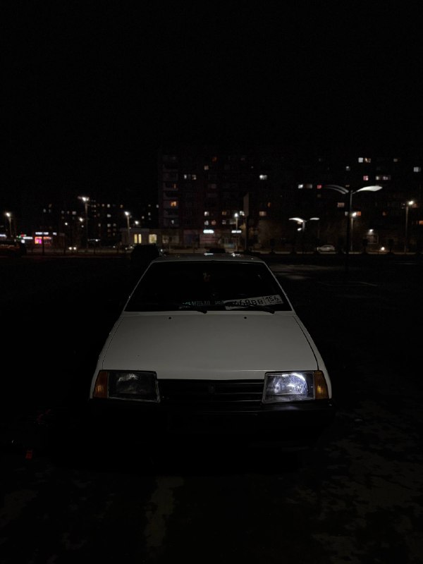 ВАЗ 2109 - 1999 года Карб По кузову есть моменты которые нужно делать. мотор бодрый, недавно меня...