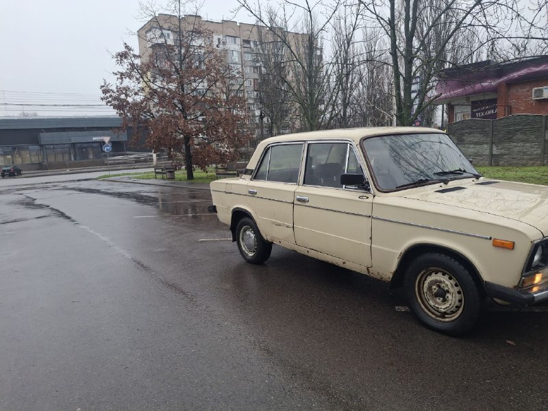 Продам ваз 2106 в хорошем состоянии Мотор отличный был капитальный ремонт 2 года назад родной пробег...