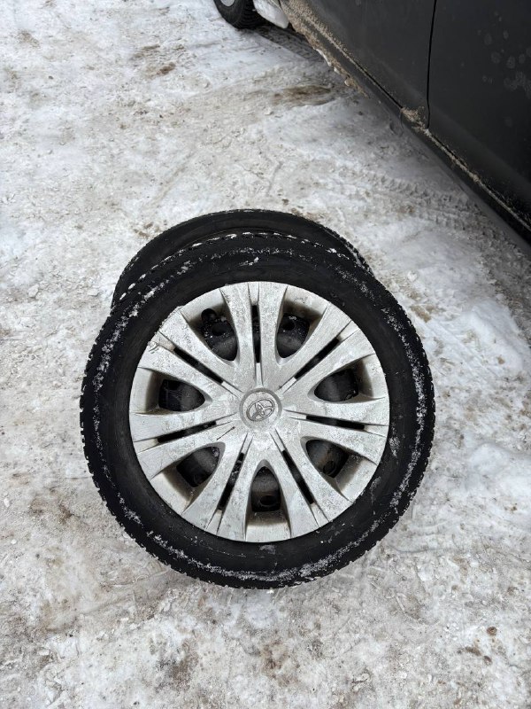 Продам дешево зимние колеса 4 штуки 16 радиус 5*114.3...
