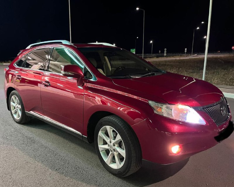 Продается LEXUS RX350 2010 г.в., 3.5 - 277 л.с., полный привод, бережная эксплуатация -  2 семьи, ид...