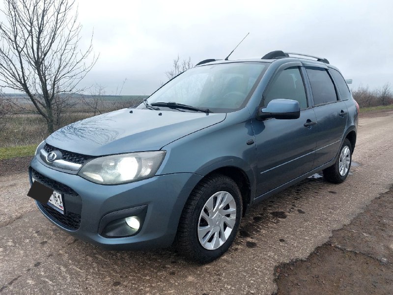 В продаже Лада Калина 2 в кузове универсал 2015г. 2 владельца по птс Мотор 1.6, 8кл с пробегом 240т...