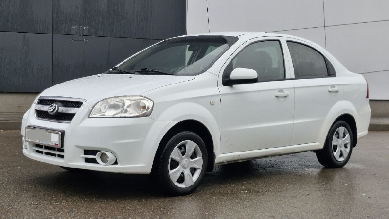 Продам   Авео Т250 (Вида)2013г 1.5 бензин в отличном состоянии с кондиционером. Пробег 184тыс.км Ма...