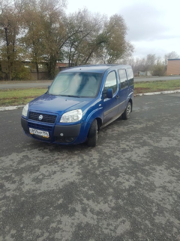 Продаётся. Фиат Добло в хорошем состоянии пробег 300000 цена 370000 т.р 89198693618...
