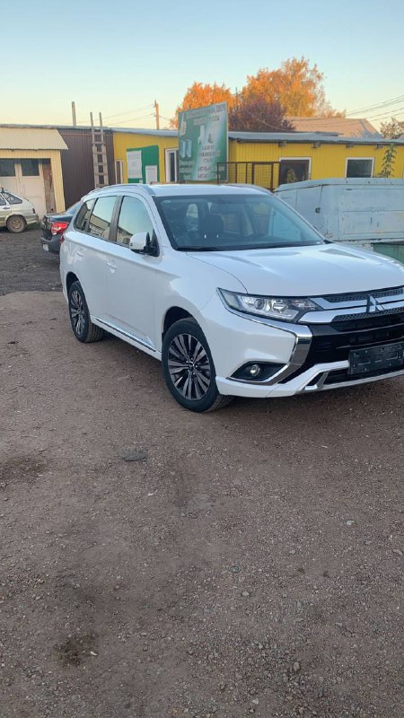 2022г новый автомобиль без пробега
Передний привод. 
Мотор 2литра.
Вариатор.
Максимальная комплектац...