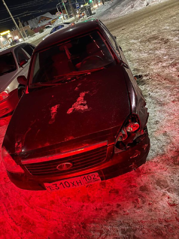 2008 год ЭУР РАБОЧИЙ! АБС есть Сцепа под замену Фару крыло поменять ПТС дкп с учета снята Обши...