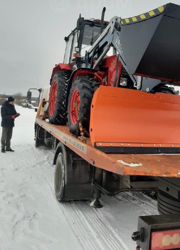 АБСОЛЮТНО НОВЫЙ ТРАКТОР МИНСКАЯ СБОРКА!!! Трактор МТЗ 82.1 с балочным мостом. Цена 800тр Есть нюан...