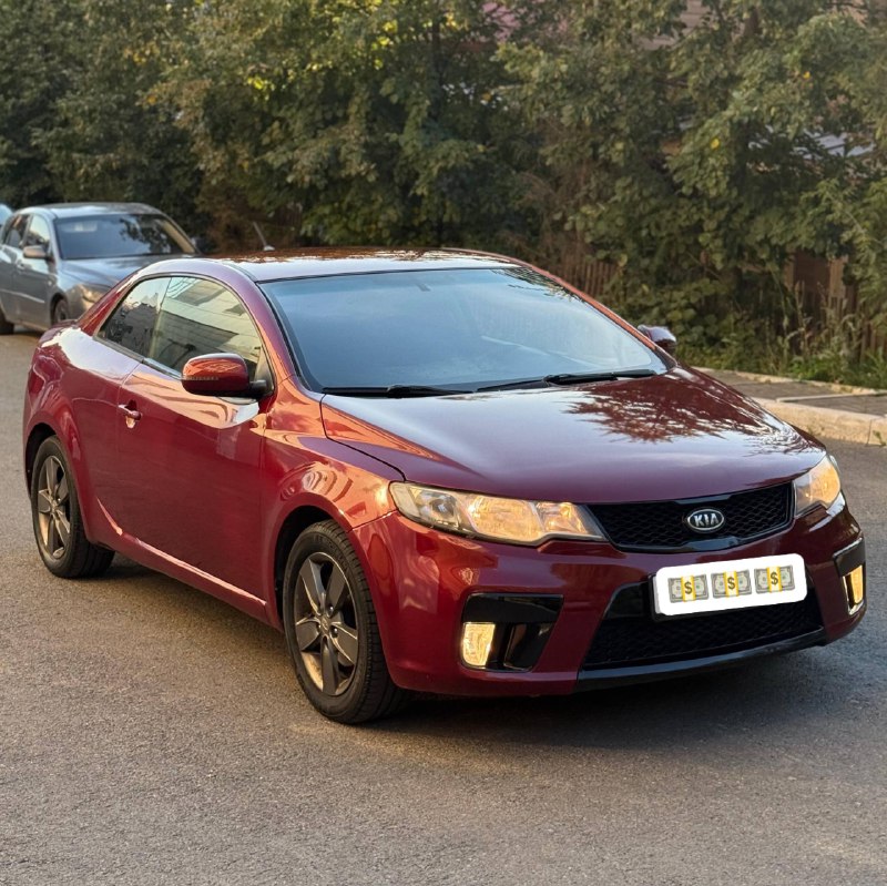 • Kia cerato , 2010 г.в. на учете с 2011г. • Двигатель 1.6, надежный, не дымит, тянет бодро • АКПП в...