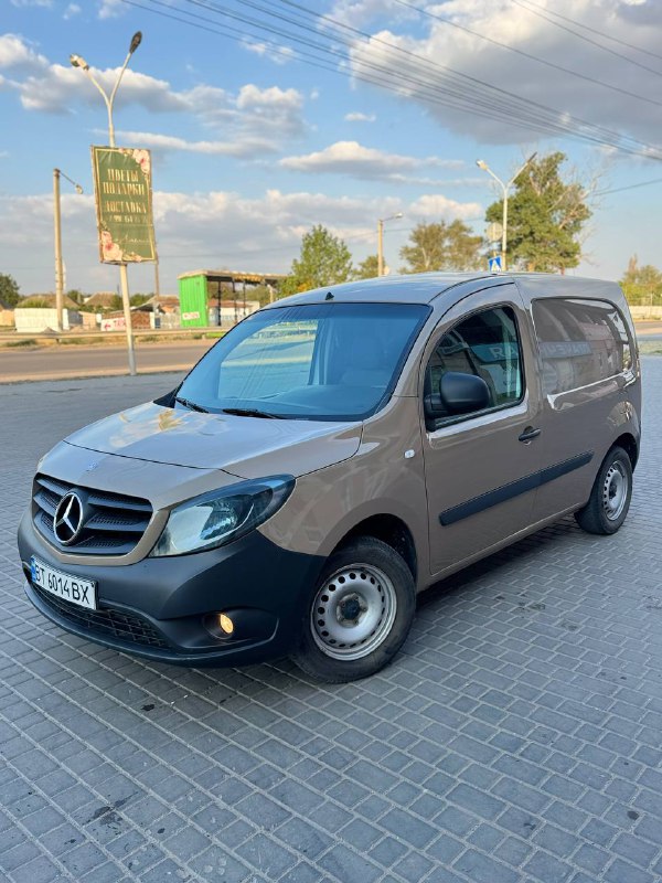 Продам мерседес цитан 2015 года в хорошем состоянии кондиционер рабочий ходовая не стучит родной про...