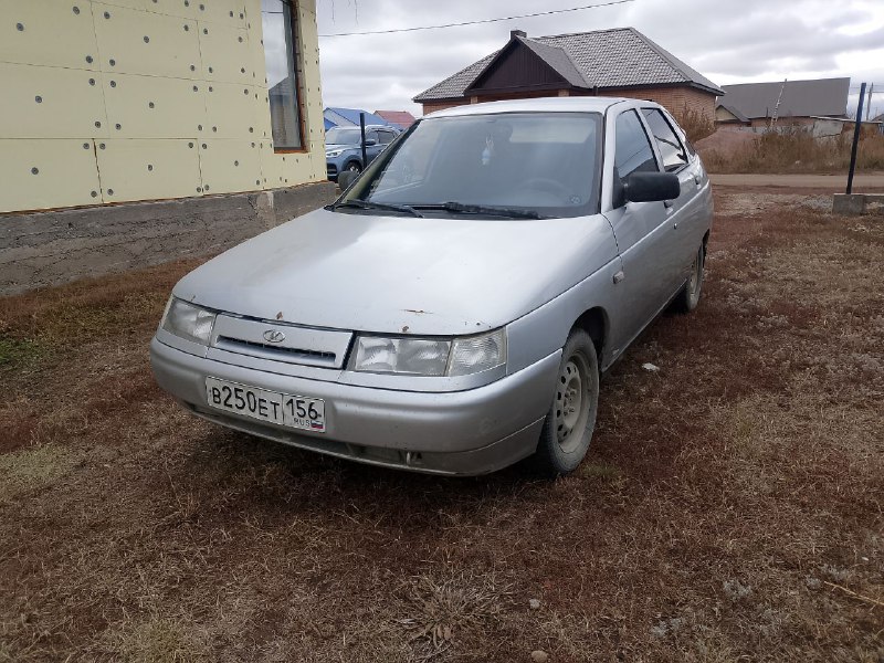 Продам В рабочем состоянии Есть дефекты по кузову 180.000рублей Торг у капота...