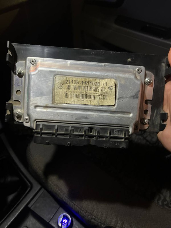 Продам ЭБУ-мозги Приора и все 16 клапанное Шиты под евро 2 Цена в лс...