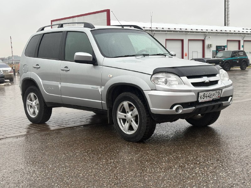 Chevrolet Niva 2013 год 3 хозяина,ПТС оригинал Комплектация с кондиционером и подогревами Салон в о...