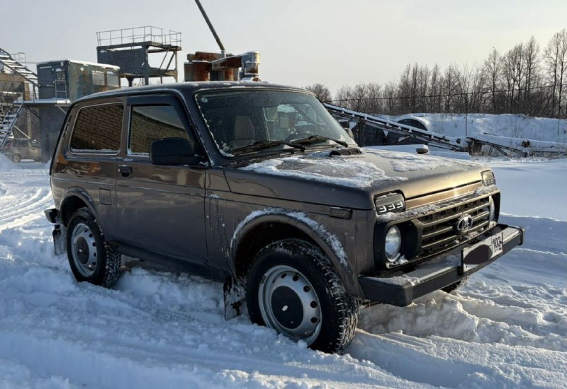 Полностью обслуженная Нива  (4х4)  - 2019 г.в., 1взрослый аккуратный хозяин, родной пробег 90 тысяч,...