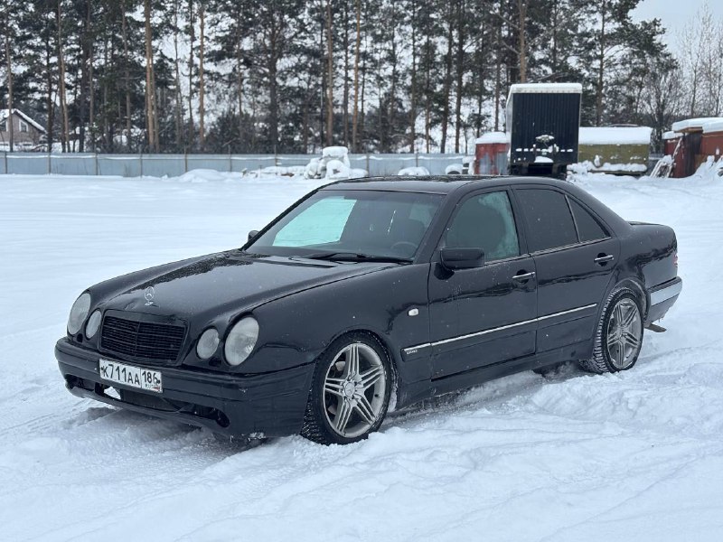 В продаже легендарный Мерседес ( Очкарик ) Мотор самый надежный 2.8 V6 Работает отлично Не дымит, н...