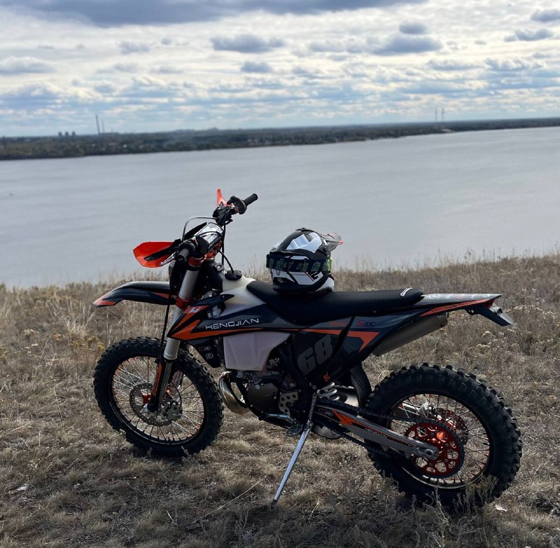 Продам ланзу на максимальном тюнинге от дс со всеми защитами с комплектом пластика .пробег 40м/ч .ил...