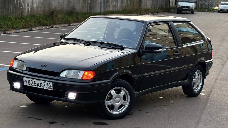 Продам тринарик 
12 год 
Технарь хороший 
Не дымит 
Перфорированные тормоза спереди 
Неплохая музыка...