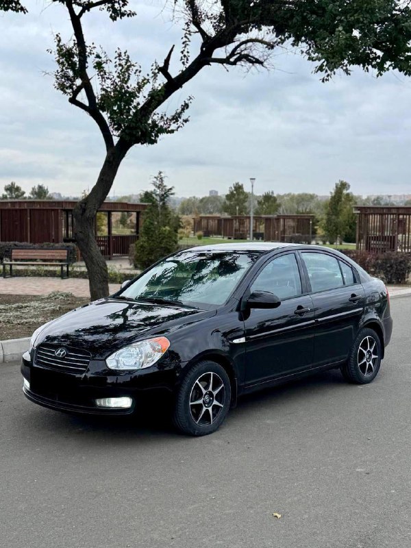 Продаю Hyundai Verna 2008 года, авто ухоженное, состояние отличное: пробег 214.897 км, двигатель 1.4...