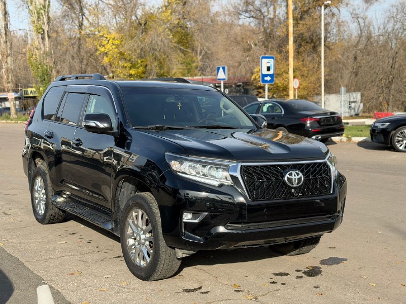 Продам Toyota Prada 150 2010 в хорошем состоянии 4.0 бензин 7 мест климат контроль. Круиз контроль ...