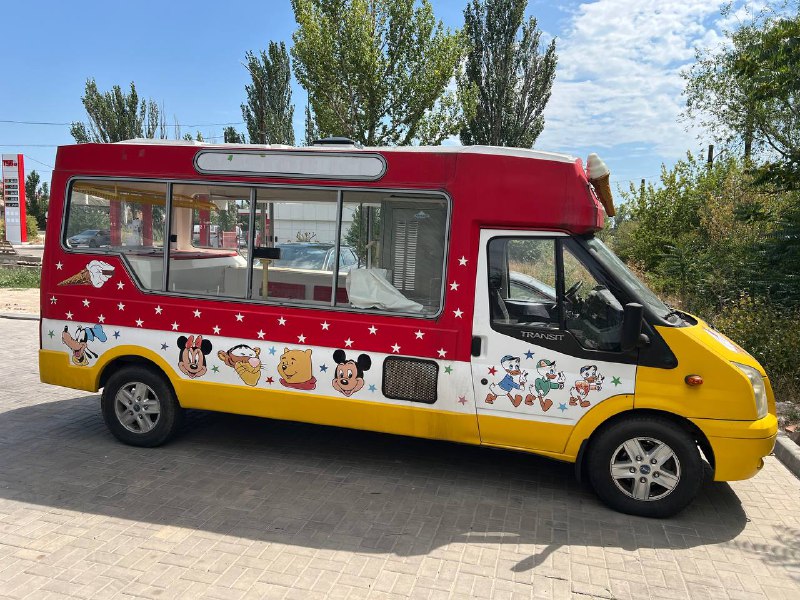 Фуд Трак 📌 Кафе мороженое 🍦 коктейли 🍹 хот-доги и так далее! Но базе Форд транзит! По документам все...