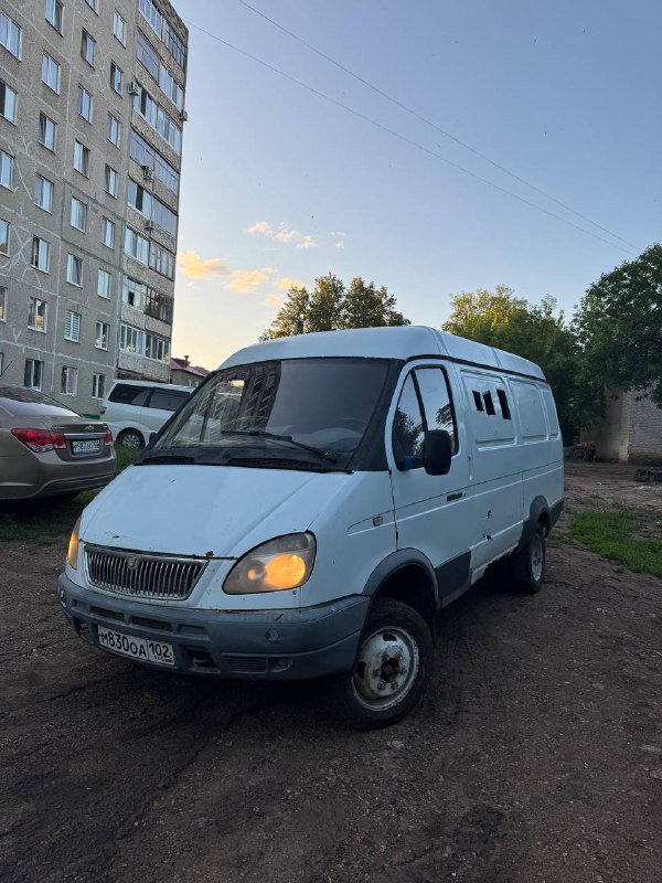 В продаже газ 2705 2003 год 2 владельца На уверенном ходу, скоростя на месте  Местами кузов под ...