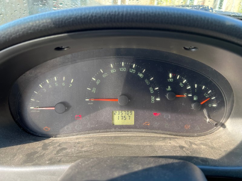 Продается приора 2008 года. Пробег 240000 тыс. 
Повседневный автомобиль. Доедет куда угодно. Мотор о...