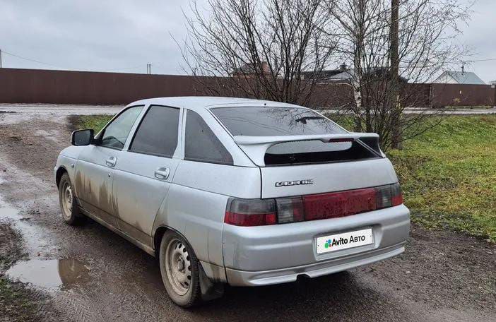 2006 2006 16рь поет как М-ка) , масло не жрет вообще , ходовка плотная , шумлена вся , салон приора ...