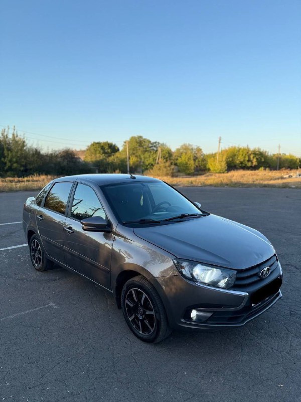 Lada Granta 🤩
2019 год
Мотор 1.6 127 л.с.
Коробка автомат!
Пробег 128.000 км
Родной окрас🔥
Отличная ...
