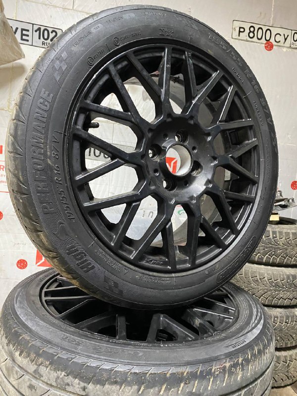 x'trike r16 4х100 (подойдут на ваз через эксцентрики) резина 195/55 не кривые, не варенные, не бьют ...