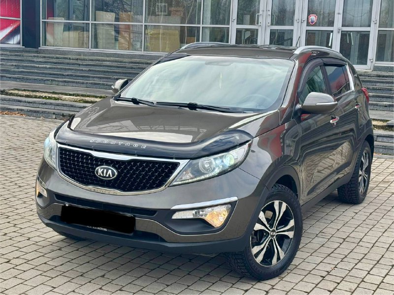 Kia Sportage RESTAILING
2014 год выпуска 
Двигатель 2.0 бензин 
Коробка механика 6-ти Ступка 
Родной...