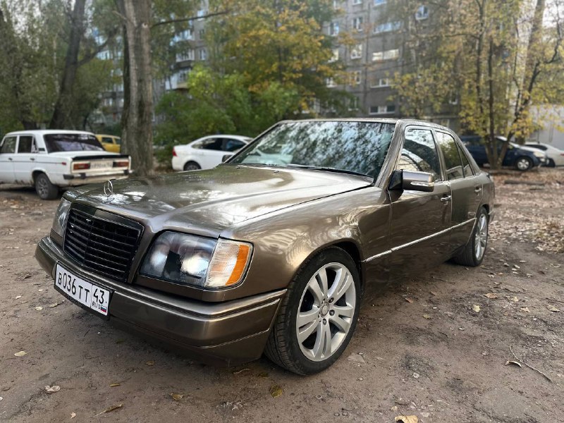 Мерседес Легенда 🚗 2.3 мех 1989 года выпуска 📌 Полный пакет документов 📌 На уверенном ходу 📌 Цена : ...