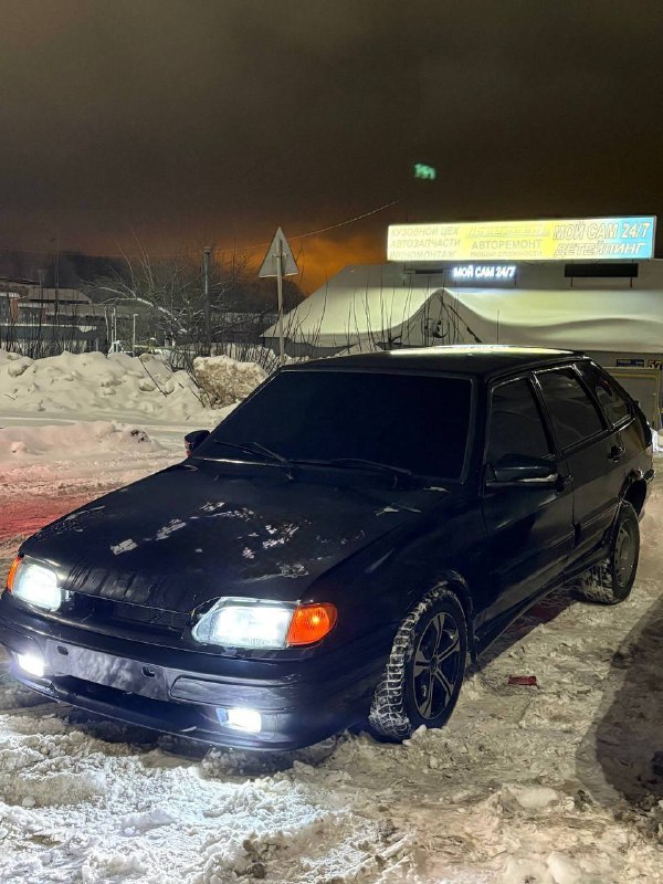 Ваз 2114 2006г. документы чистые, номера есть. 8кл. родной, работает отлично. по коробке тоже все ...