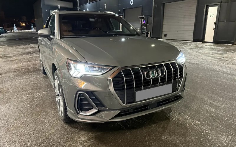 Audi Q3 Бензин 2л Полный, автомат Не битая, родной окрас Все документы в порядке 💰2 400 000 За до...