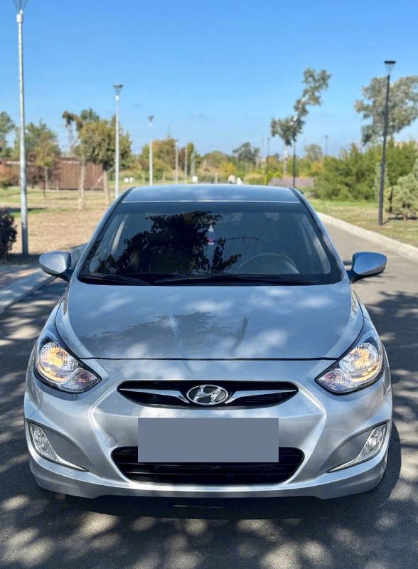 Продаю Hyundai Solaris 2012 года, авто надёжный и экономичный. Пробег 221 606 км, мотор 1.6 бензин, ...