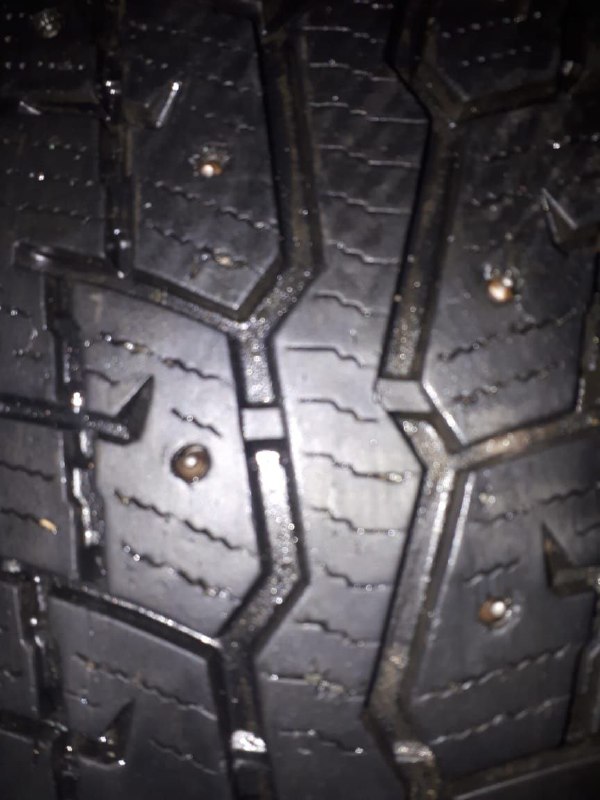 Зимняя резина, состояние отличное!!! Пробег не больше 1000 км., износ не более 5-10% 235/65/16R...