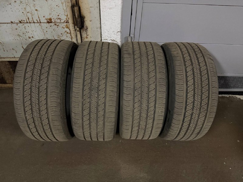 Продам комплект шин Continental procontact rx 255/45 r19 Пробег 30 000 км Без грыж, порезов. Цена: ...