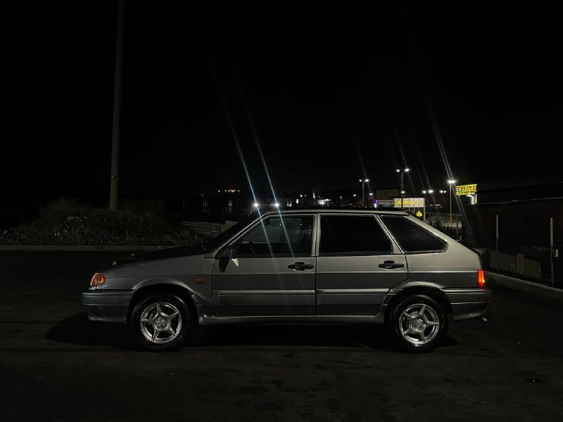 Продам ВАЗ 2114, 2006, 1.5 Отличная ласточка, продажа от собственницы, владела девушка, на учете По ...