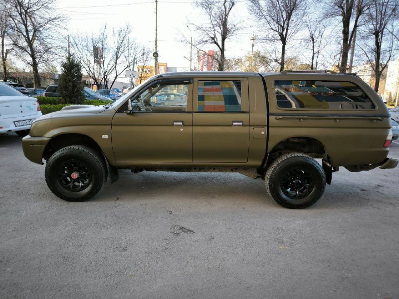 Mitsubishi L200, 2005 г. Двигатель 2.5, дизель Механическая коробка Полный привод Пробег 326 тыс. км...