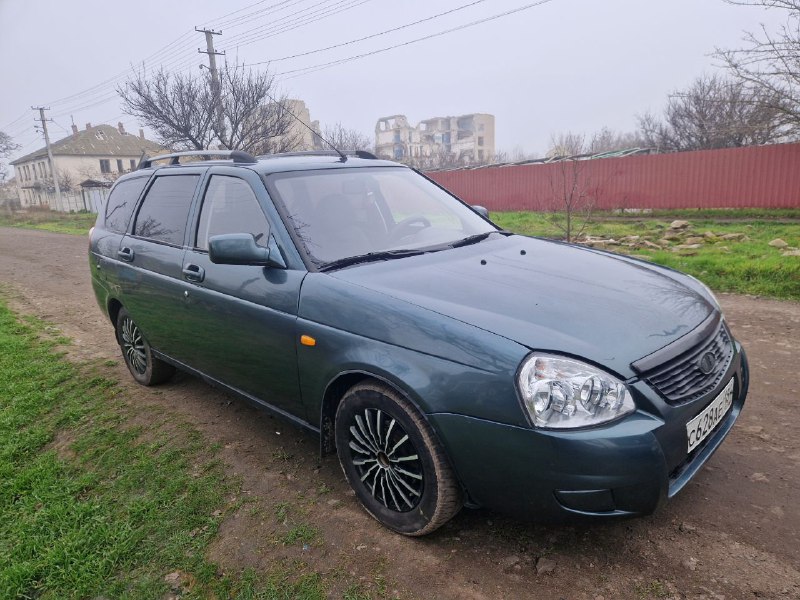 Продам Lada Priora Universal 2011 г.в мотор 16 v ,масло не ест!пробег 250 т.масла фильтра новые ! Ко...