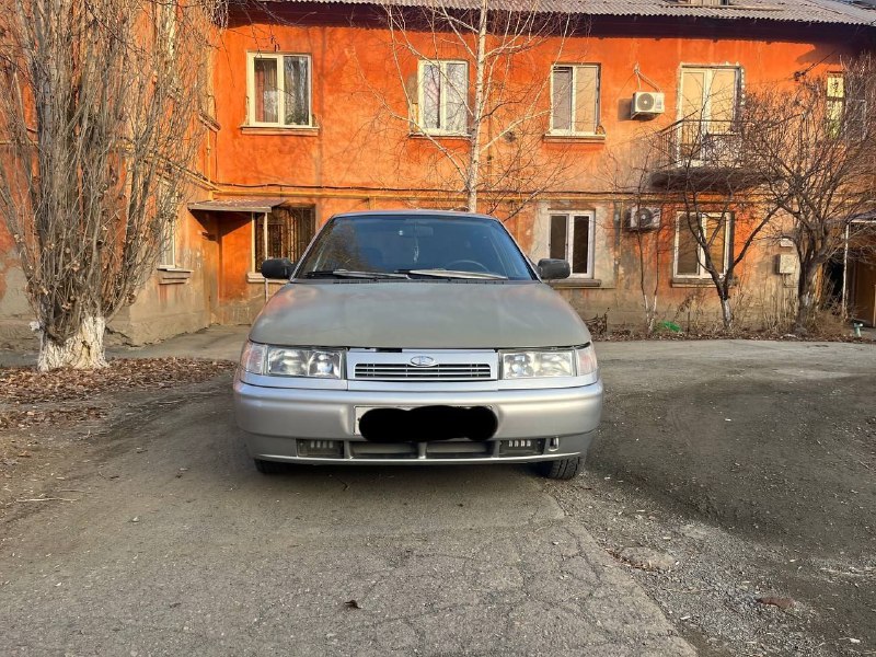 Продам ВАЗ2110 8 Клоп, коробка новая, автомобиль старый, имеются косяки по кузову, без этого никуда....