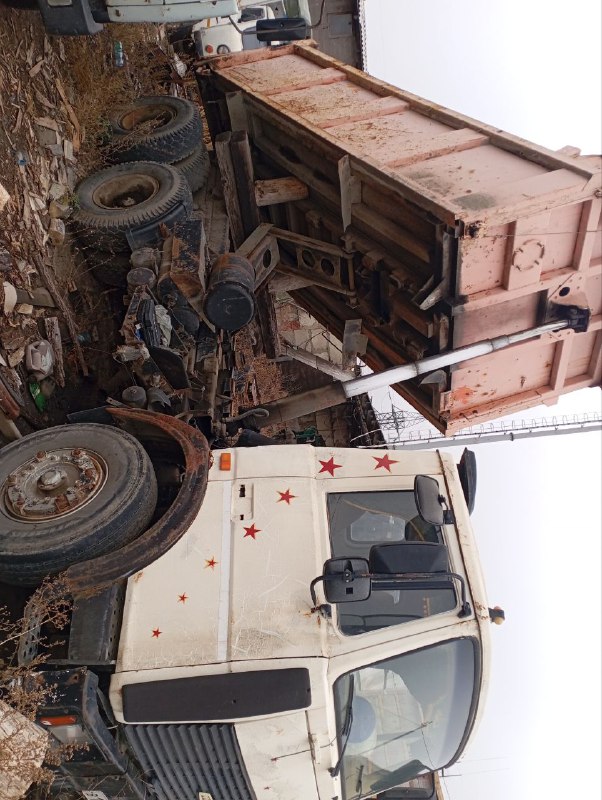 Продам МАЗ два двигателя отдам в придачу за ценой в сообщениях....