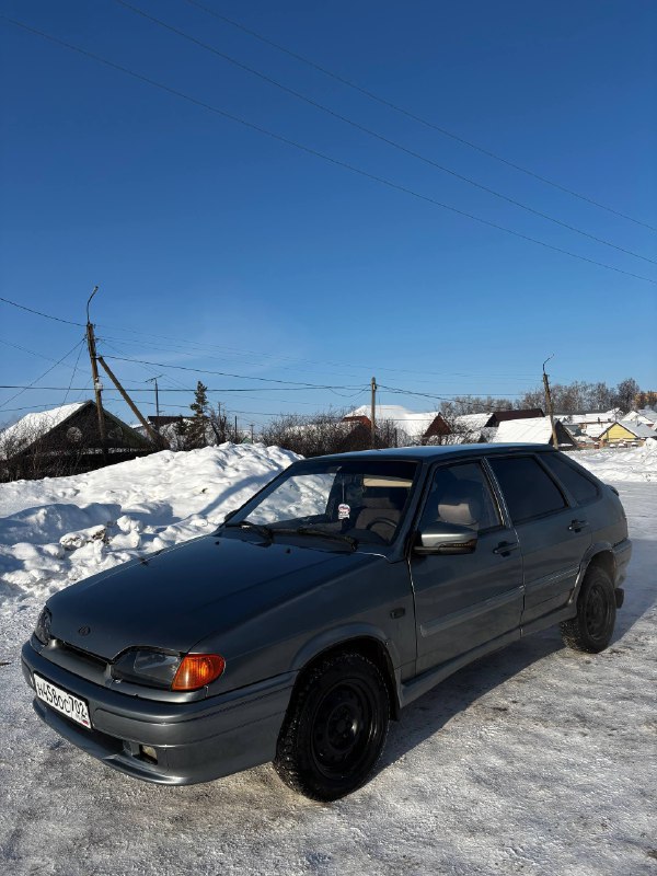 ваз 2114 2010 технически в отличном состоянии , ходовая на 5+ отрабатывает отлично по мотору коробке...