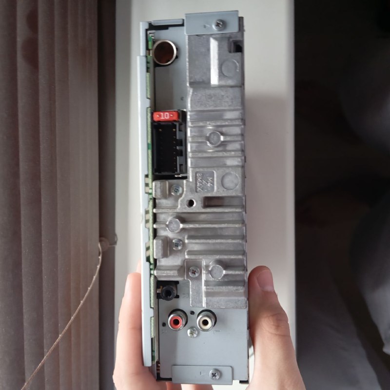 Продам магнитолу пионер с косой...