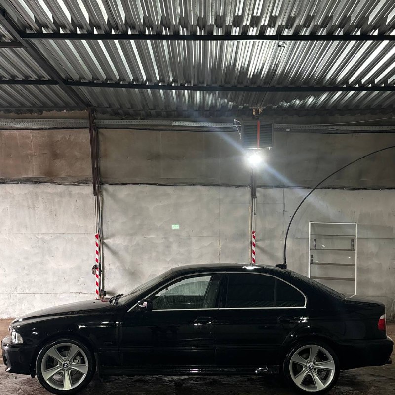 128 стиль. 
диски на свежей летней резине Westlake 245/40/R19 этого года.
Два диска под работу. 

5*...